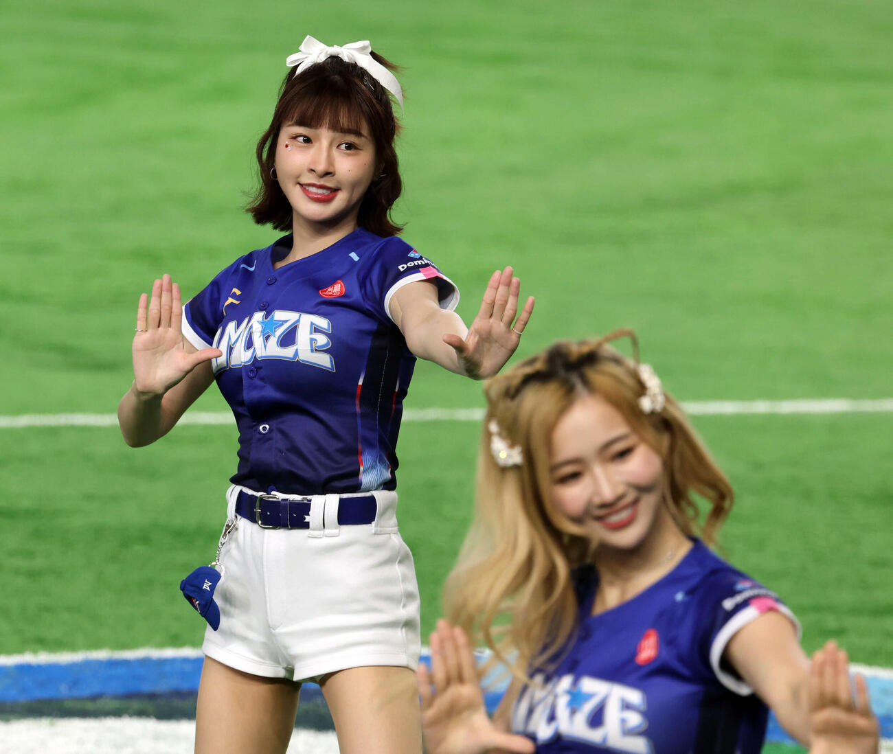 チェコ対台湾　試合前、パフォーマンスを披露する台湾のCT AMEZE（撮影・浅見桂子）