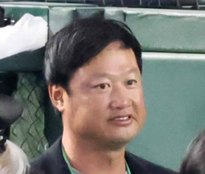 日本対韓国　練習を見学するマック鈴木氏（撮影・加藤哉）