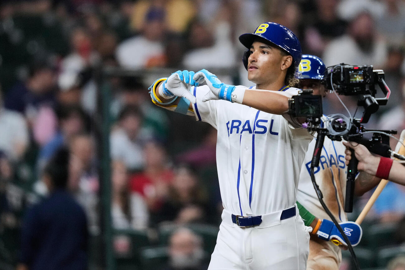 8回、ソロ本塁打を放ったブラジルのラミレス（AP）