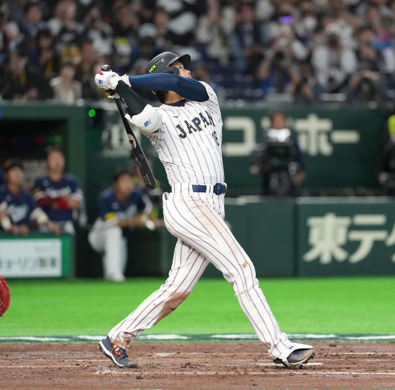 日本対韓国　3回裏日本1死、本塁打を放つ大谷（撮影・井上学）