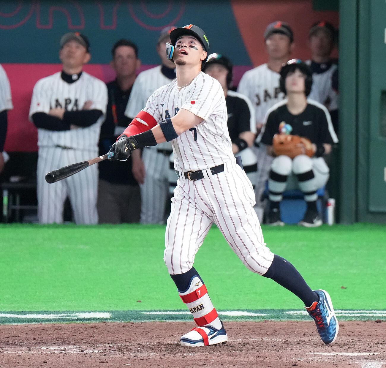 日本対韓国　8回裏日本2死二塁、左飛に倒れる佐藤輝（撮影・鈴木みどり）