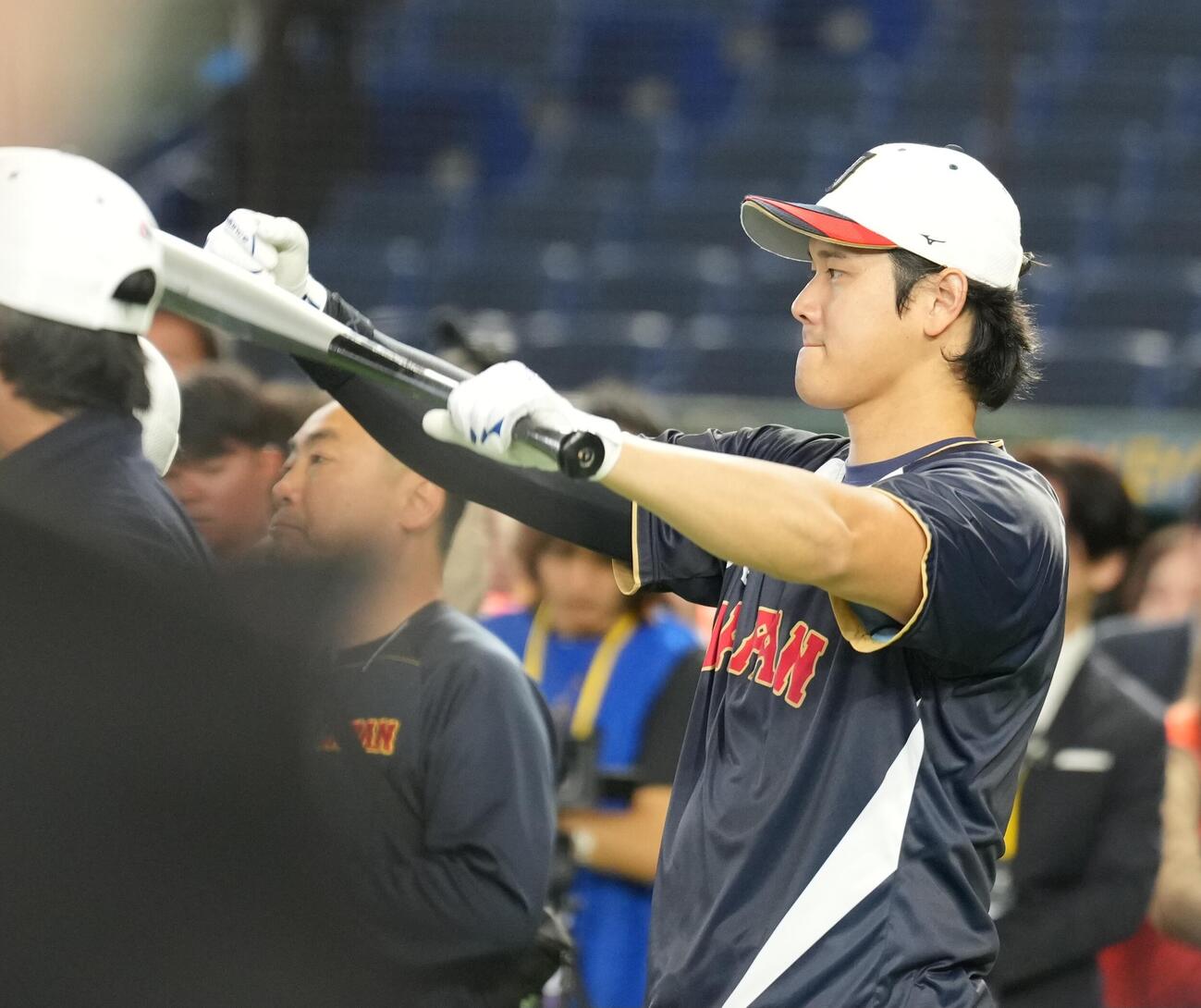 日本対オーストラリア　試合前練習に臨む大谷（撮影・井上学）