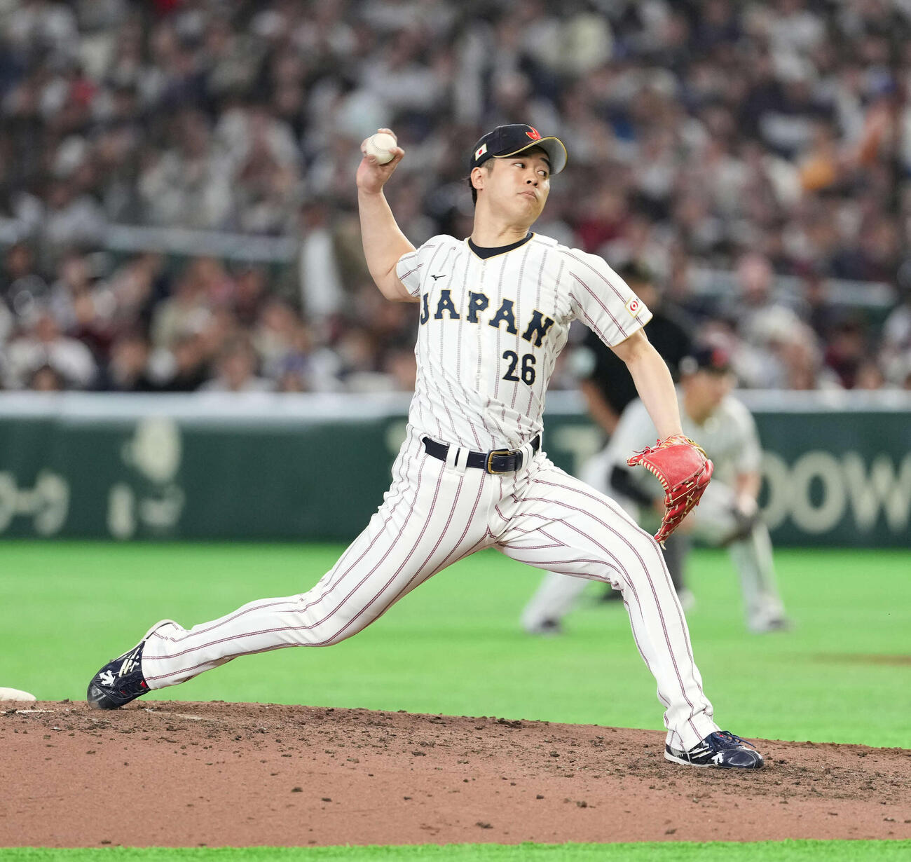 日本対オーストラリア　力投する種市（撮影・井上学）