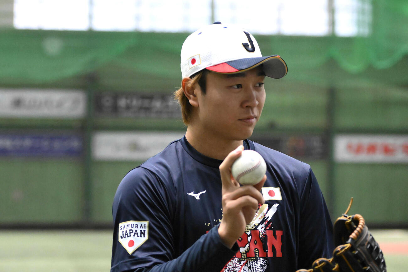 調整を行った高橋宏（代表撮影）