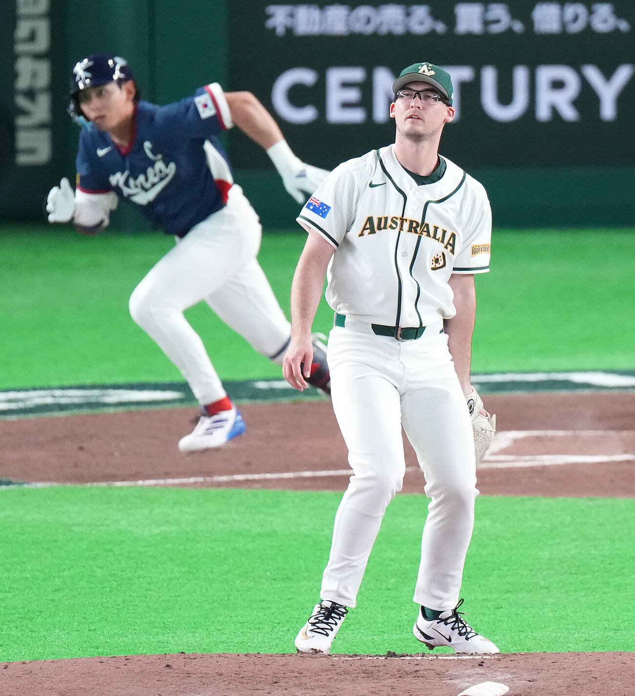 オーストラリア対韓国　3回表韓国無死二塁、李政厚に適時二塁打を浴びるウィン（撮影・鈴木みどり）