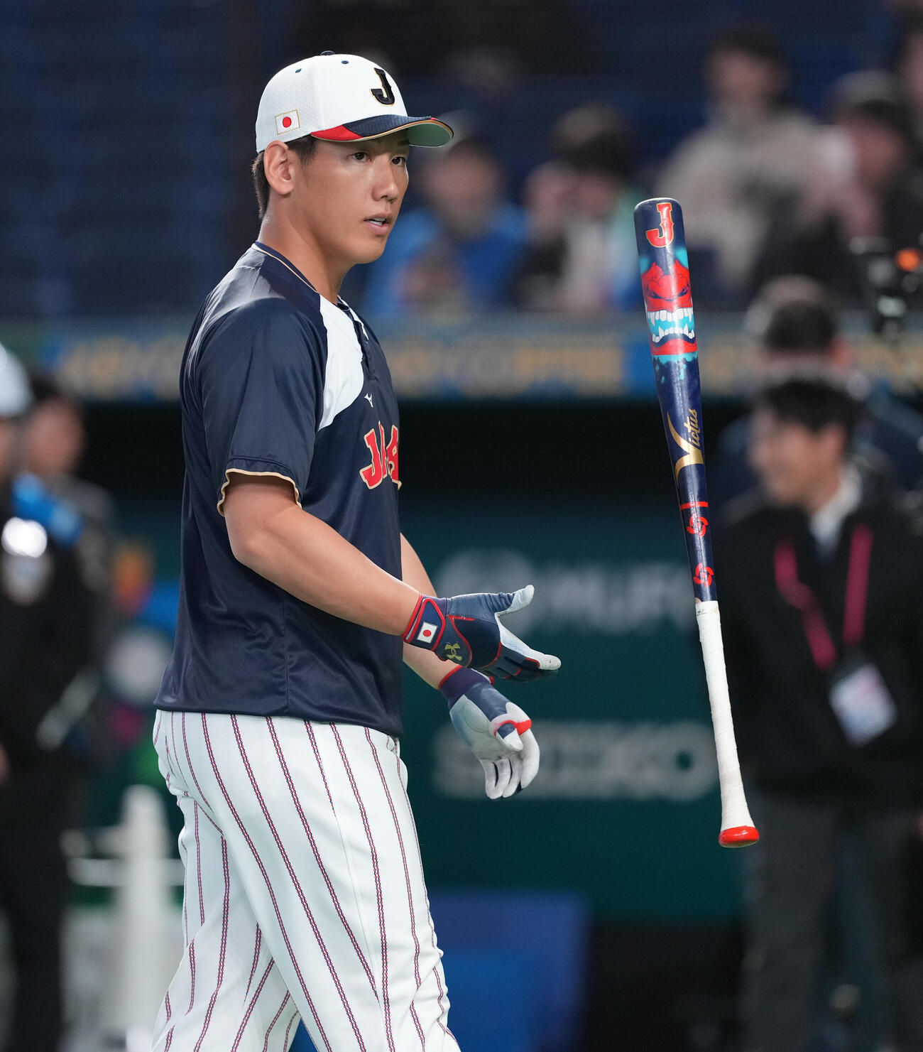 日本対チェコ　試合前練習に臨む吉田（撮影・鈴木みどり）
