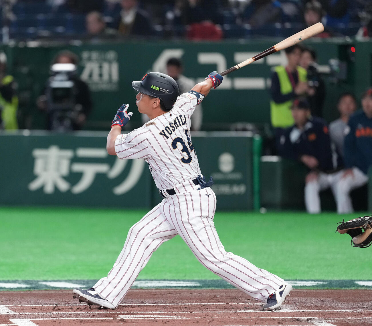 日本対チェコ　1回裏日本2死三塁、右飛に倒れる吉田（撮影・鈴木みどり）