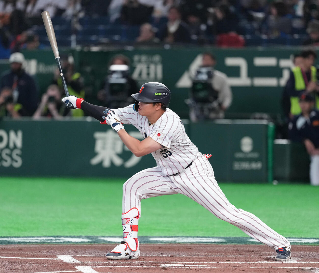 日本対チェコ　1回裏日本1死二塁、中飛に倒れる村上（撮影・鈴木みどり）