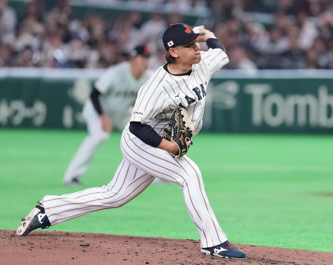 日本対チェコ　5回表途中から2番手で登板した宮城（撮影・鈴木みどり）