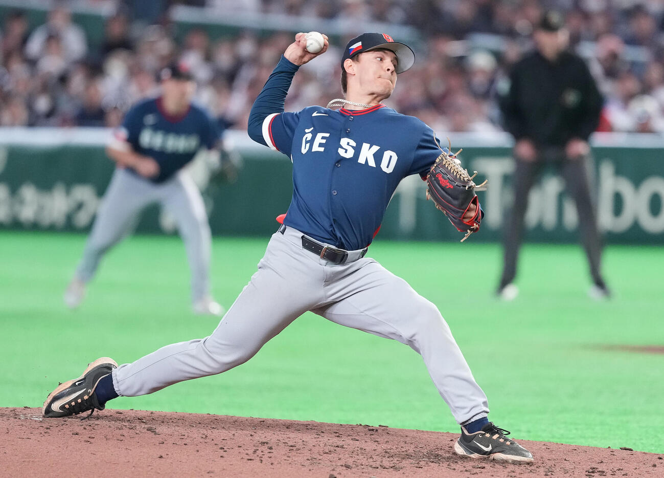 日本対チェコ　5回裏途中から2番手で登板したチェコのコバラ（撮影・鈴木みどり）