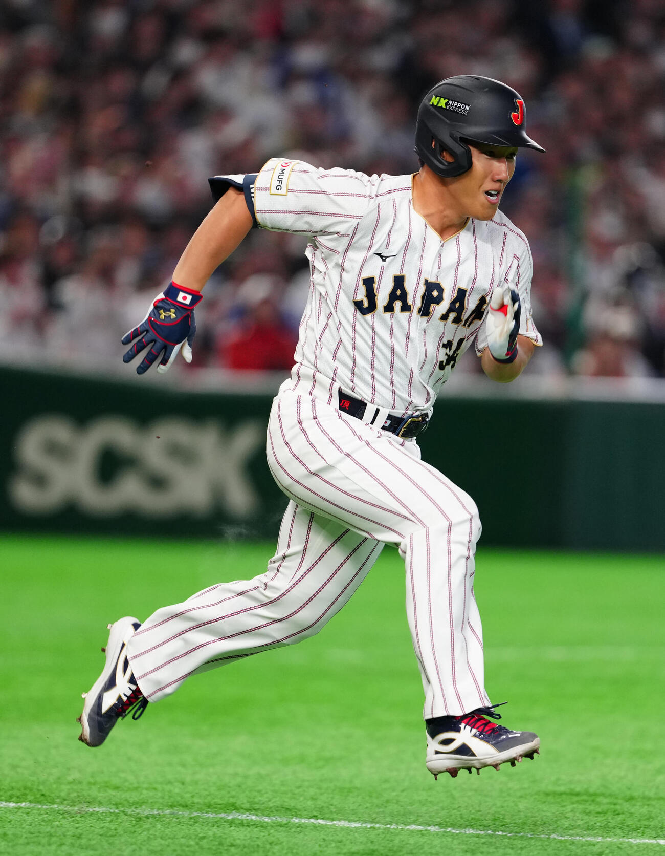 日本対チェコ　4回表チェコ1死、内野安打とする吉田（撮影・江口和貴）