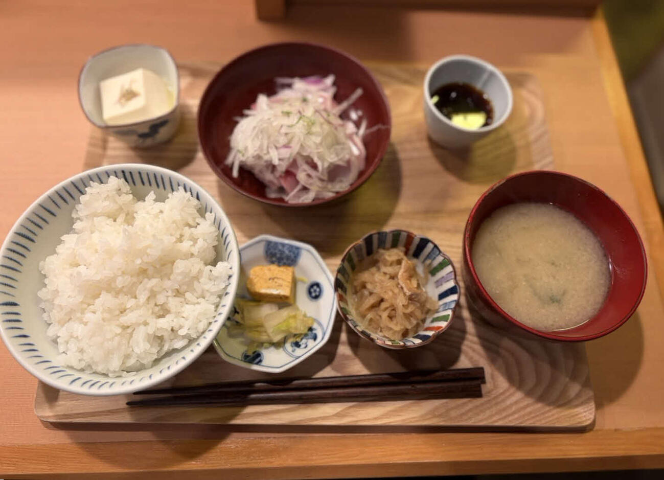 「お酒とご飯　みつや」でいただいた刺身定食