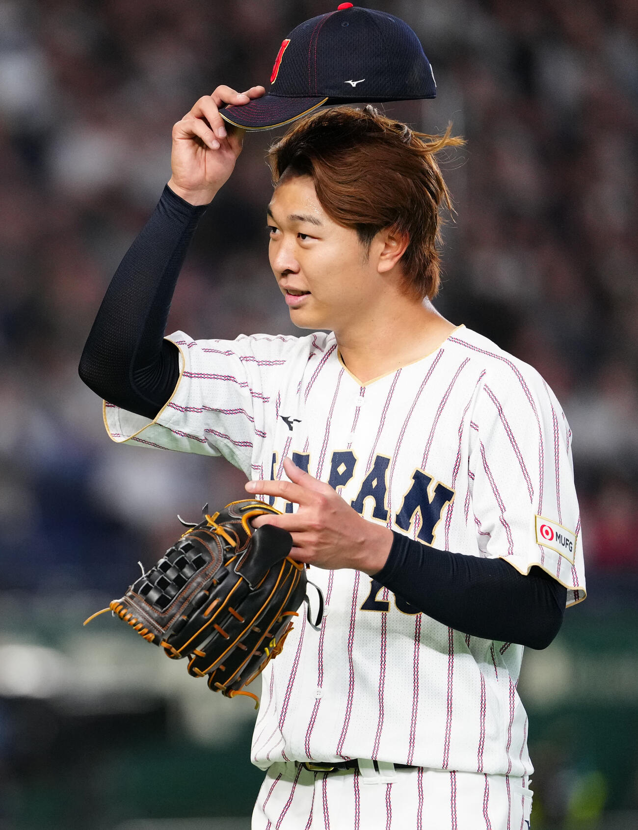 日本対チェコ　5回表途中、交代でベンチに引き揚げる先発の高橋宏（撮影・江口和貴）