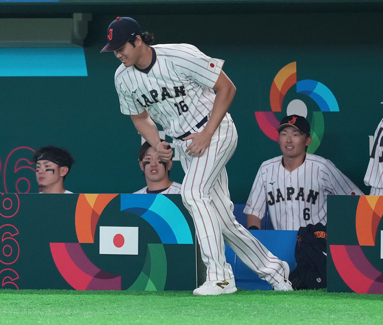 日本対チェコ　試合前セレモニーに向かう大谷（撮影・鈴木みどり）