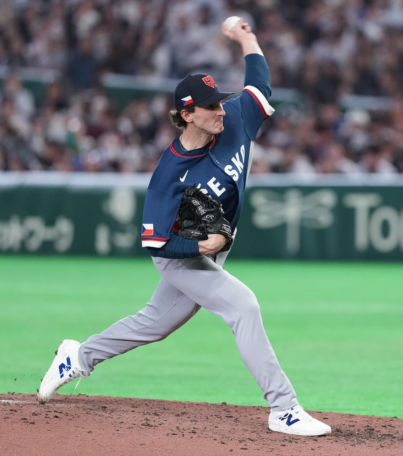 日本対チェコ　8回裏途中から3番手で登板したチェコのノバク（撮影・鈴木みどり）