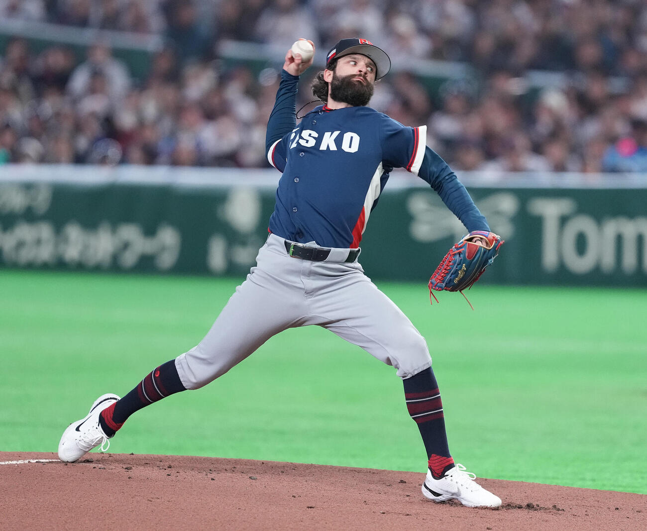 日本対チェコ　先発し力投するチェコのサトリア（撮影・鈴木みどり）