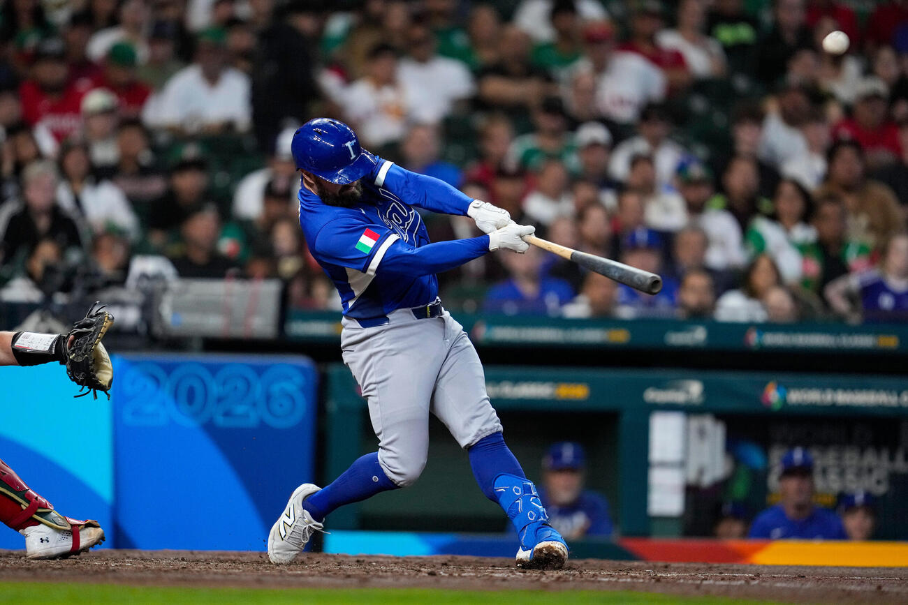 WBCメキシコ－イタリア　4回にソロ本塁打を打ったイタリア・バーティ（AP）