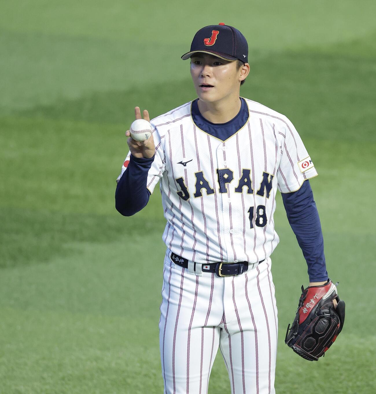 キャッチボールする山本（撮影・河田真司）