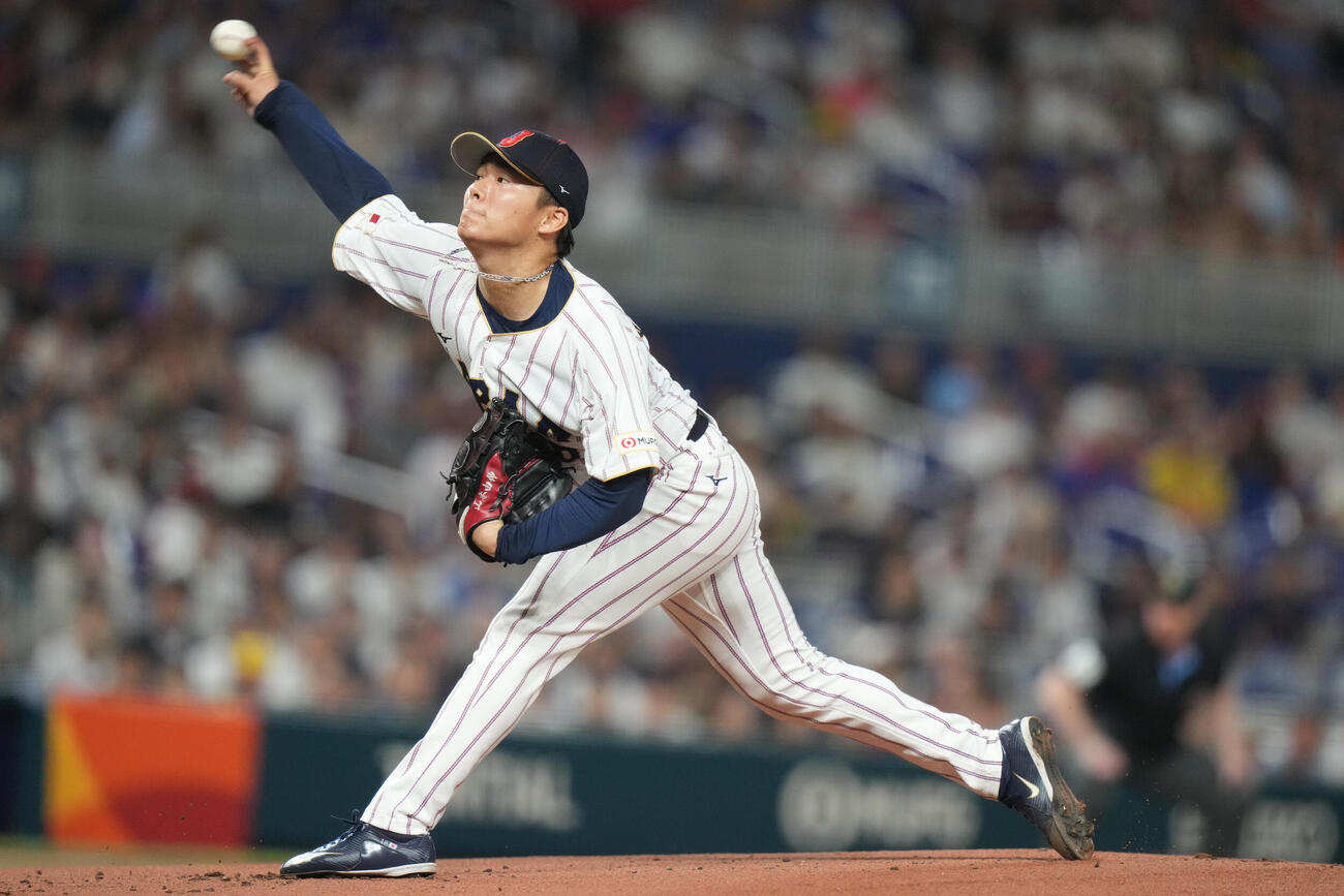 ベネズエラ戦に先発した山本由伸（AP）