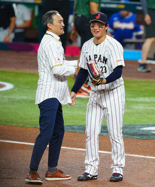 WBC】「ラストサムライ」渡辺謙、準々決勝で始球式 捕手役の森下翔太に
