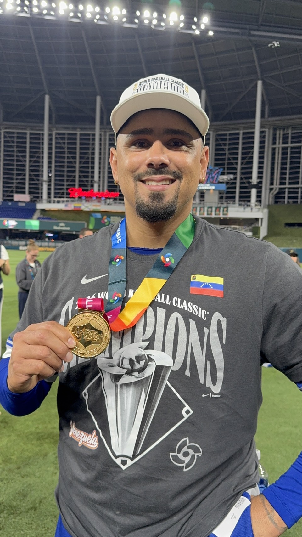 ベネズエラ代表のWBC優勝の喜びに浸るオリックス所属のA・マチャド