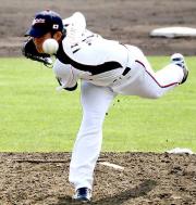 シート打撃に登板した岩田は、９人相手に１安打の好投を見せた