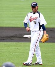 「西武松坂」のアナウンスに苦笑するＲソックス松坂（撮影・加藤哉）