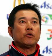 宮崎合宿を打ち上げ、総括する原辰徳監督（撮影・浅見桂子）
