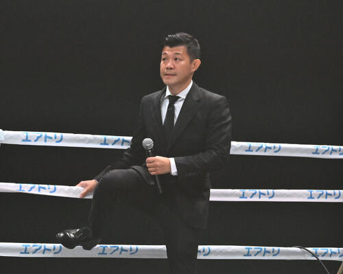 ボクシング】亀田興毅氏、開催危機から興行実現 決めぜりふ「どんな