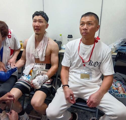 ボクシング】元世界王者内山高志会長が歓喜!ジム初王者誕生「初めて ボクシング】元世界王者内山高志会長が歓喜!ジム初王者誕生「初めて