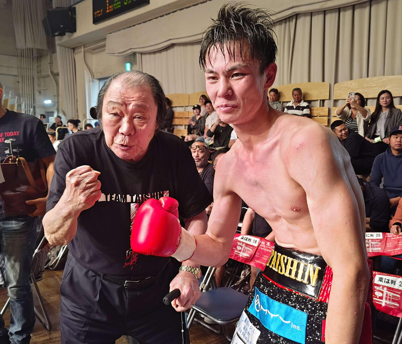 輪島功一氏と磯谷大心（2025年6月撮影）