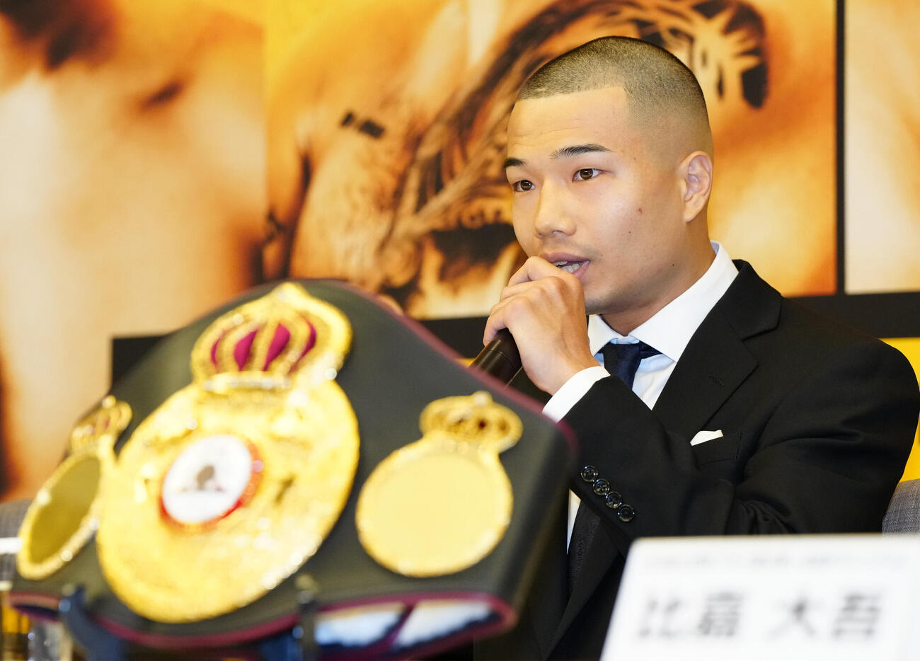 WBA世界バンタム級王座決定戦で比嘉大吾と対戦が決まり、会見を行う増田陸（撮影・江口和貴）