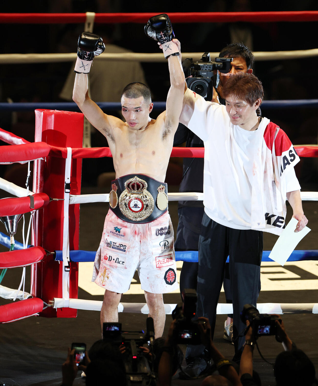 WBA世界バンタム級王座決定戦　比嘉大吾に判定勝ちした増田陸（撮影・宮地輝）