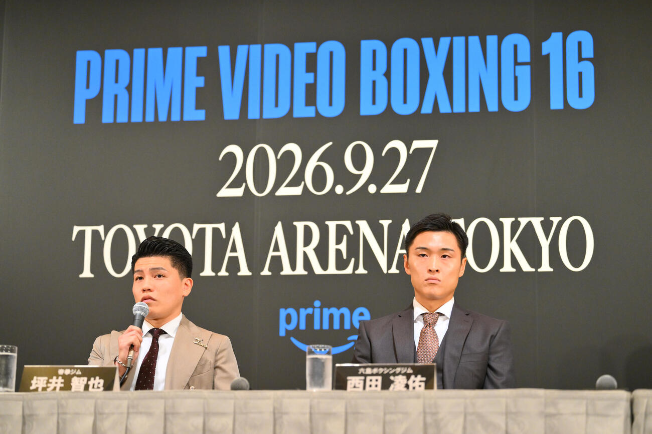 会見に臨む坪井智也（左）と西田凌佑（撮影・滝沢徹郎）
