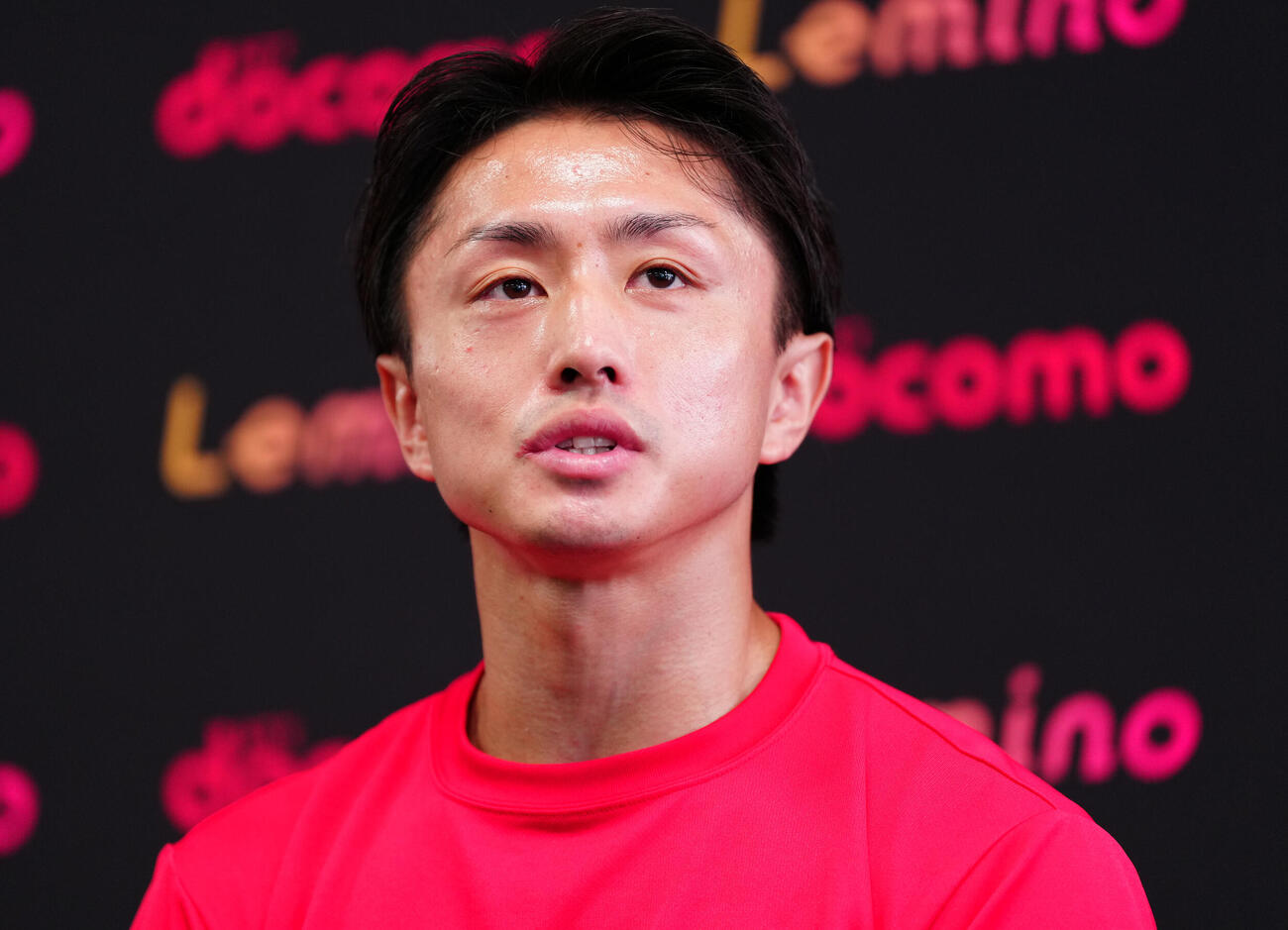 公開練習前の取材に臨む石井武志（撮影・鈴木みどり）