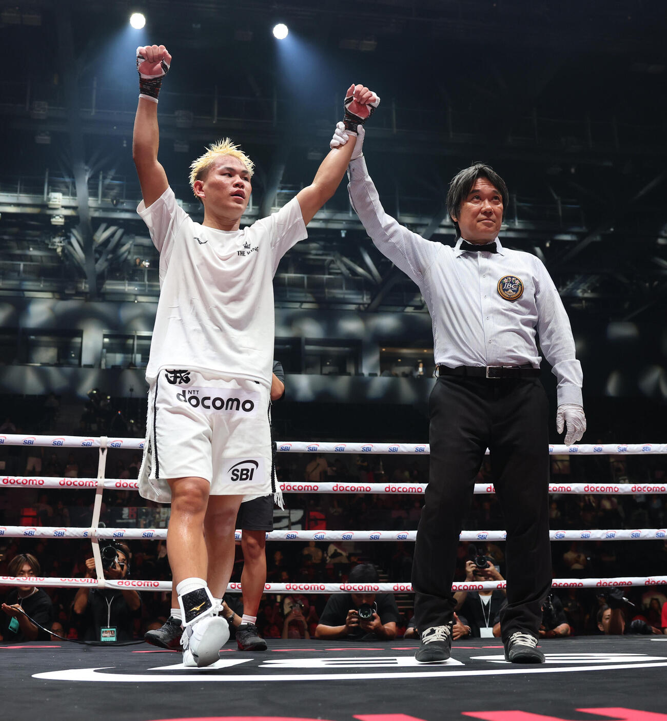 ジュフェル・サリナからダウンを奪いに5回TKO勝ちした藤木勇我（撮影・宮地輝）