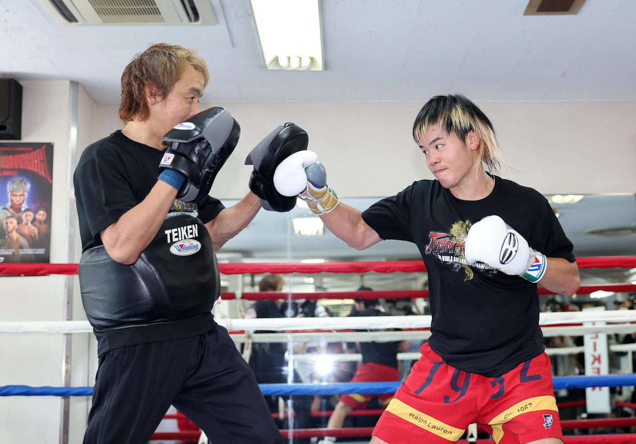 公開練習に臨む那須川天心（撮影・鈴木正人）