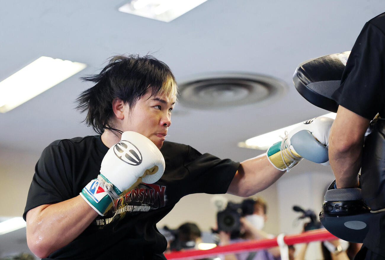 公開練習に臨む那須川天心（撮影・鈴木正人）