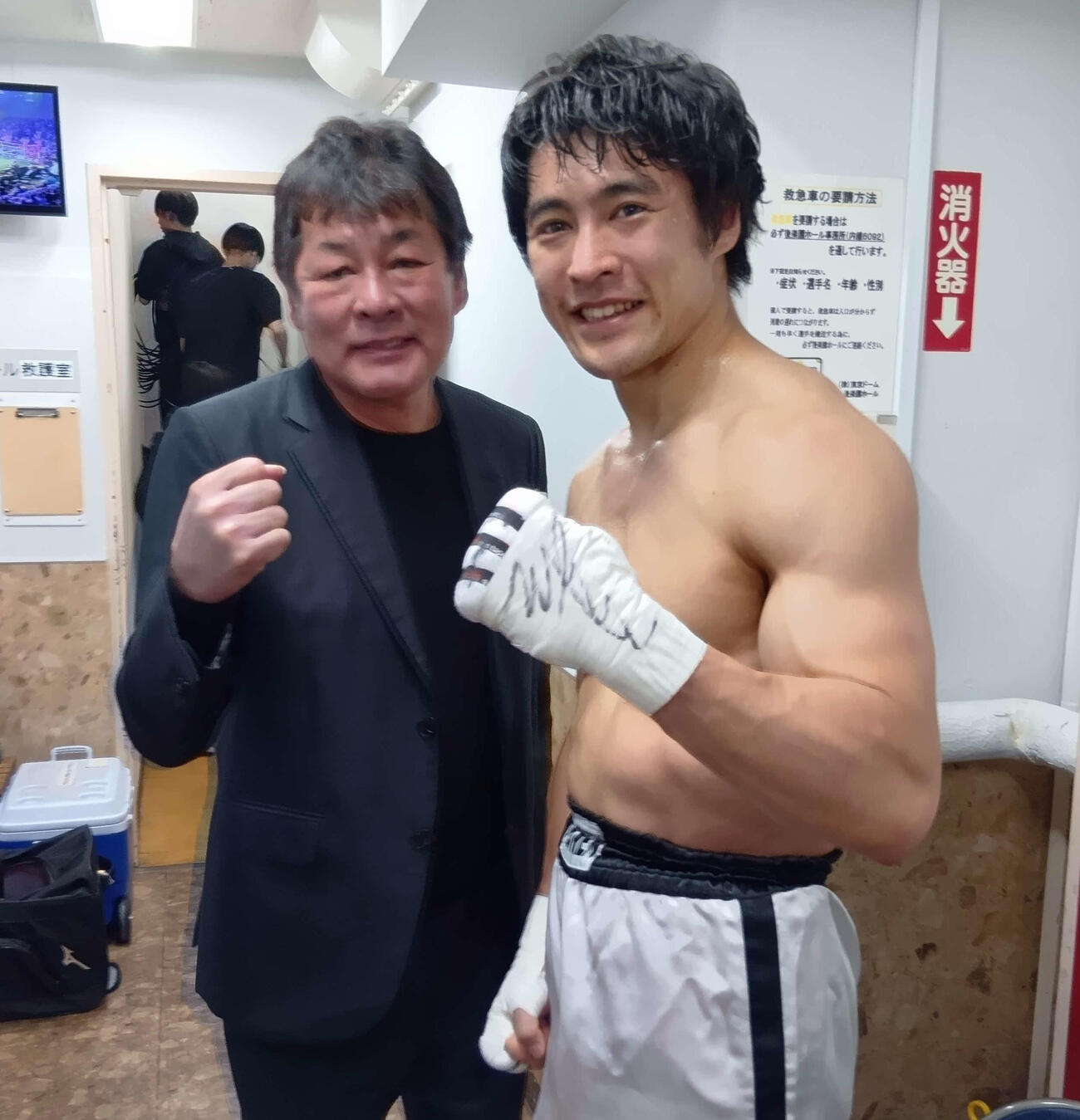赤井英和（左）と赤井英五郎（2026年1月17日撮影）