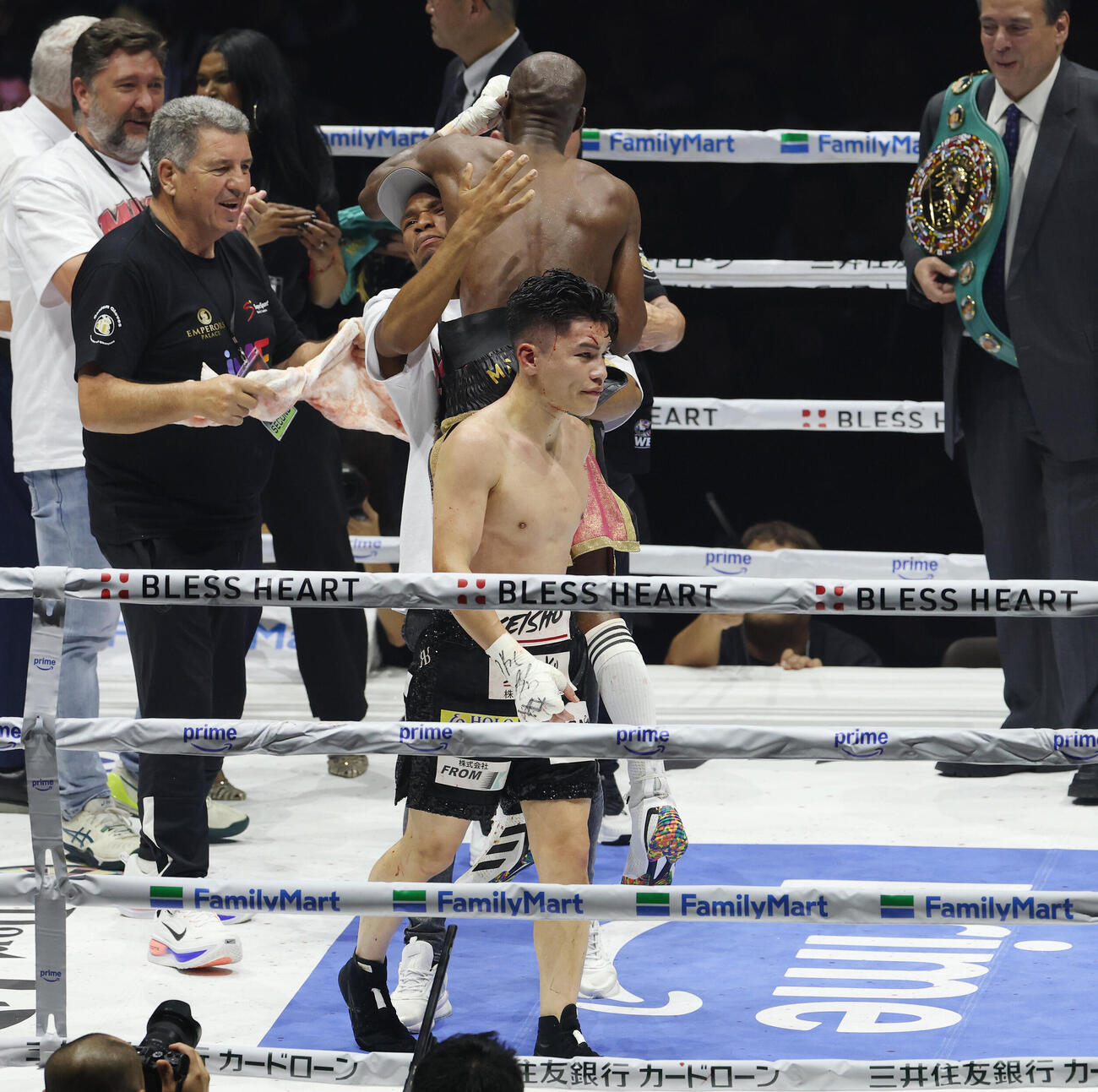リカルド・マラジカに判定で敗れた坪井智也（撮影・宮地輝）