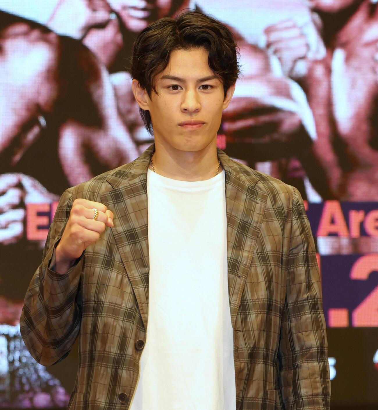 試合に向け意気込む力石政法（撮影・黒川智章）