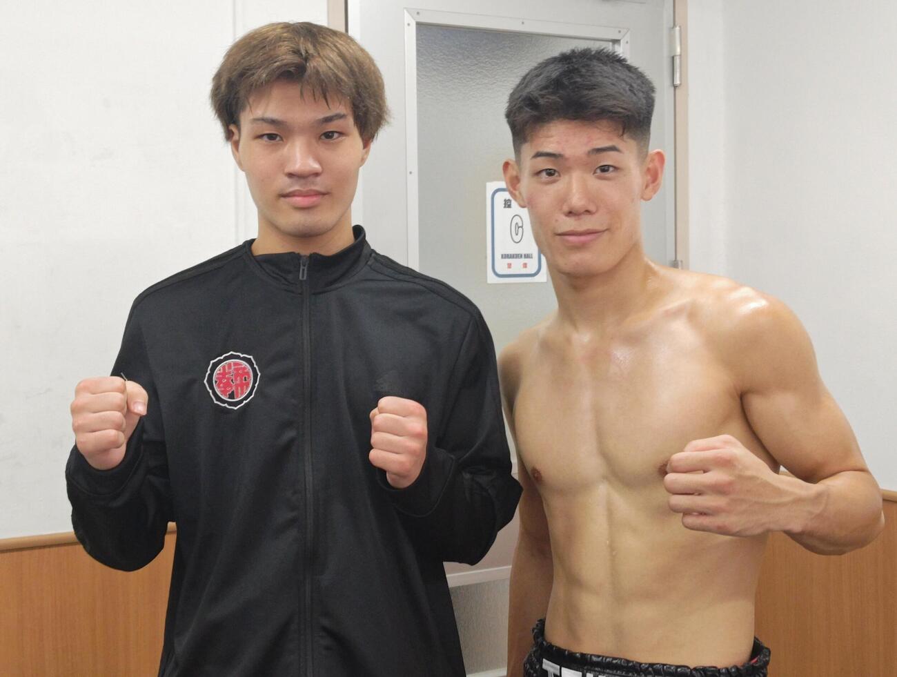 プロデビュー戦で2回TKO勝利で飾った全日本選手権覇者の中山颯太（右）と高校3冠・古城佑馬の帝拳のルーキー2人