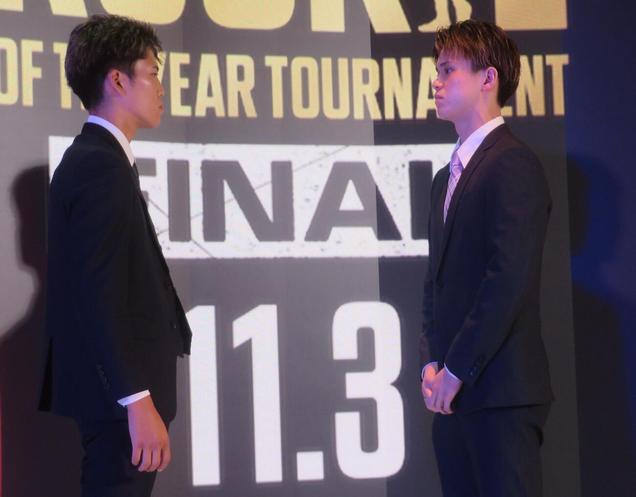 11月3日の東日本新人王スーパーライト級決勝で対戦する竹内凰騎（左）とフェースオフする磯谷広太