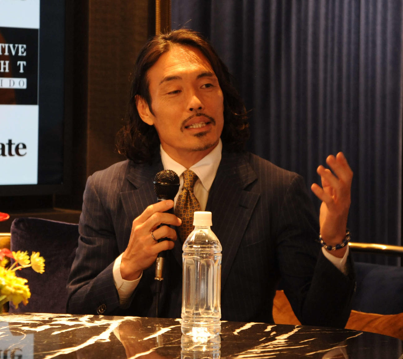 元年俸120円Jリーガーで、格闘家の安彦考真