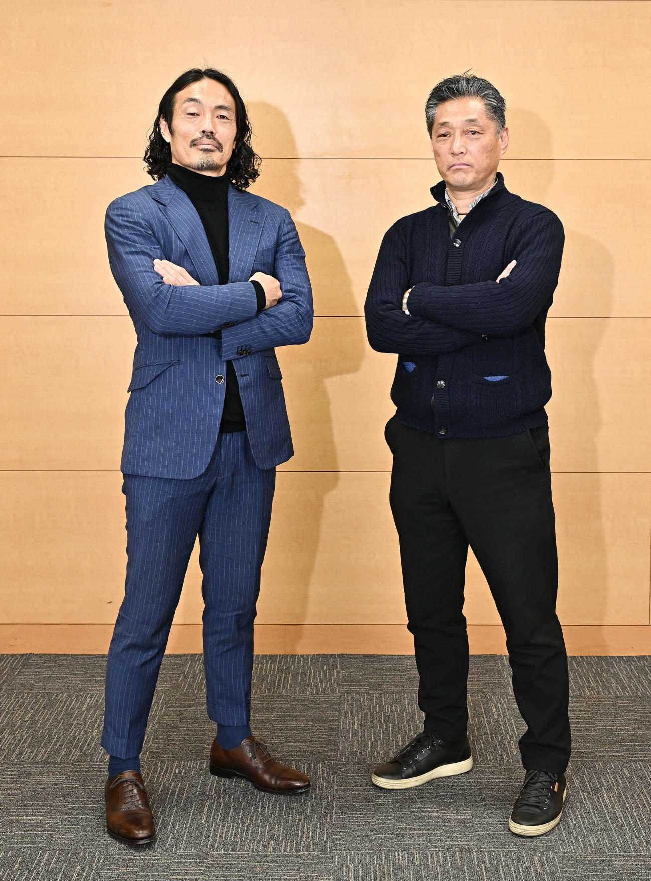 対談した安彦考真（左）とYSCC横浜吉野次郎理事長（撮影・滝沢徹郎）
