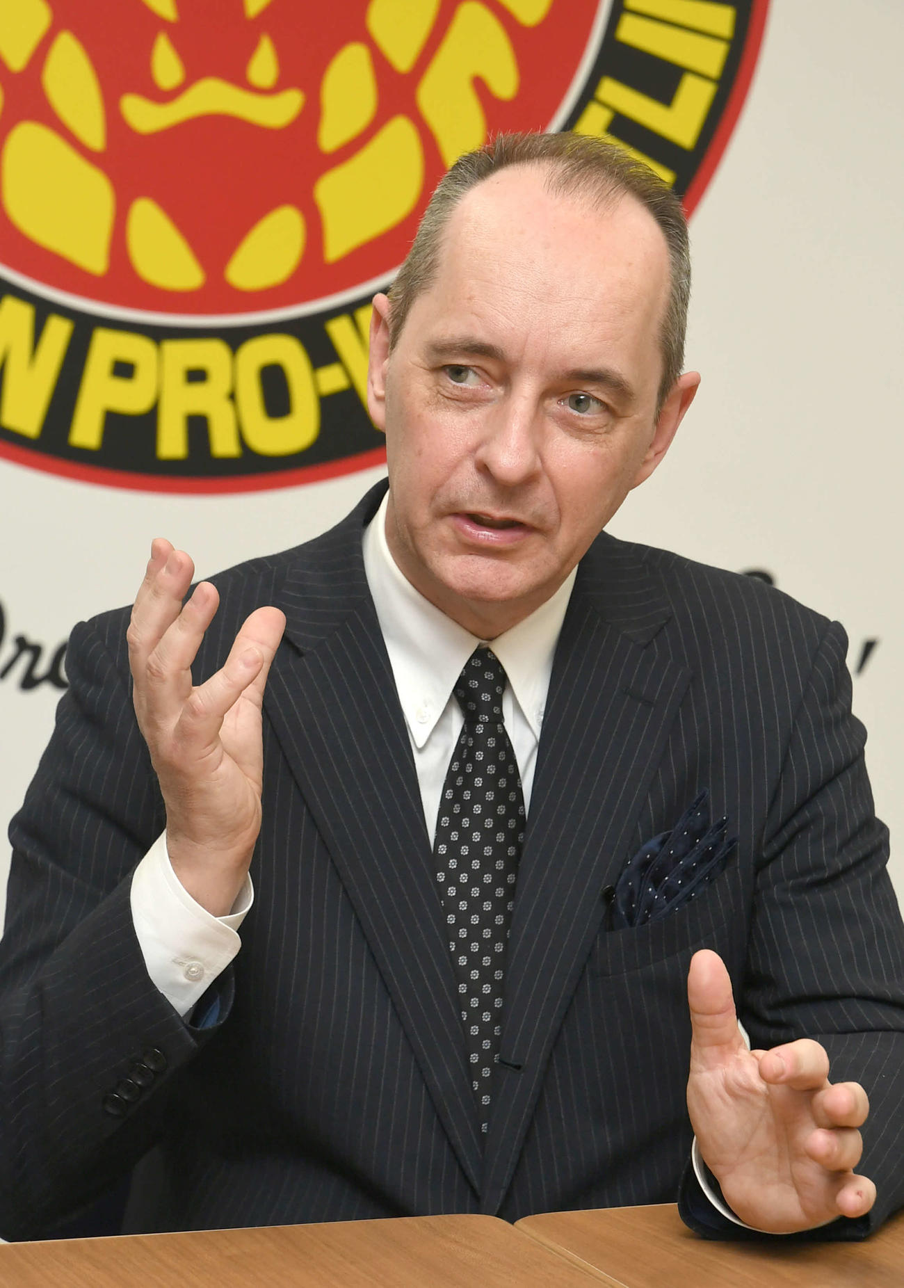新日本プロレスの未来を熱く語る、ハロルド・メイ社長