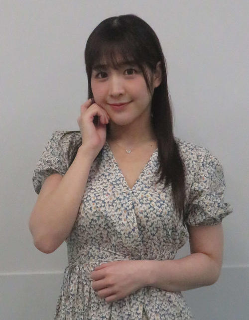 5月6日後楽園大会でのプリンセスタッグ王座選手権への意気込みを語った上原わかな（撮影・松熊洋介）