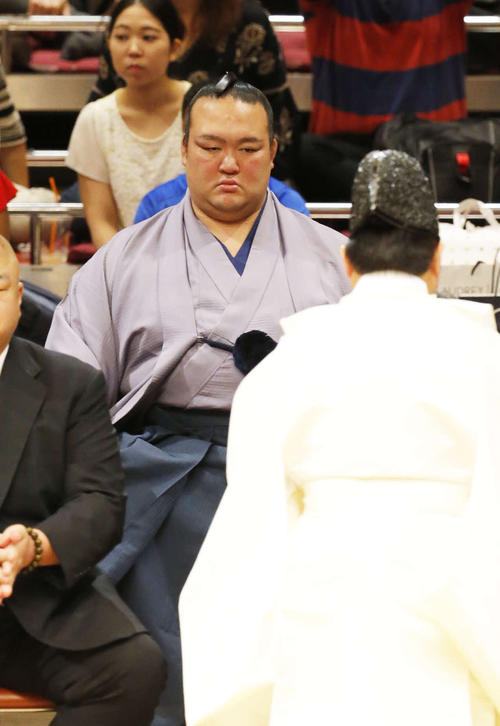 大相撲秋場所の土俵祭りに臨む稀勢の里（撮影・河田真司）