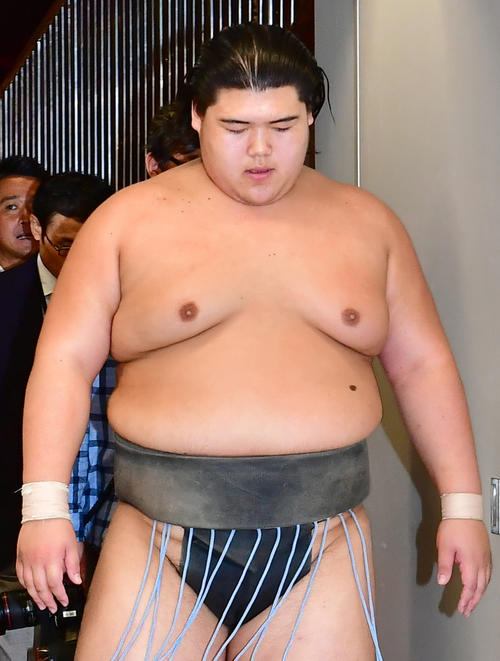 花道を引き揚げる納谷（2018年9月21日撮影）
