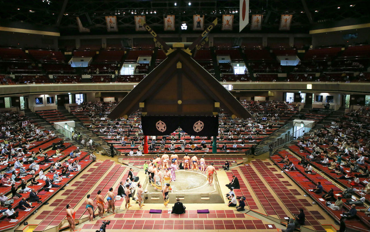 大相撲7月場所初日　観客動員された中で執り行われた幕内土俵入り（撮影・河田真司）　　